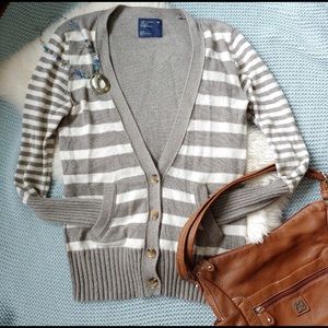 American Eagle Cardigan Gray/White Stripe Size Medium